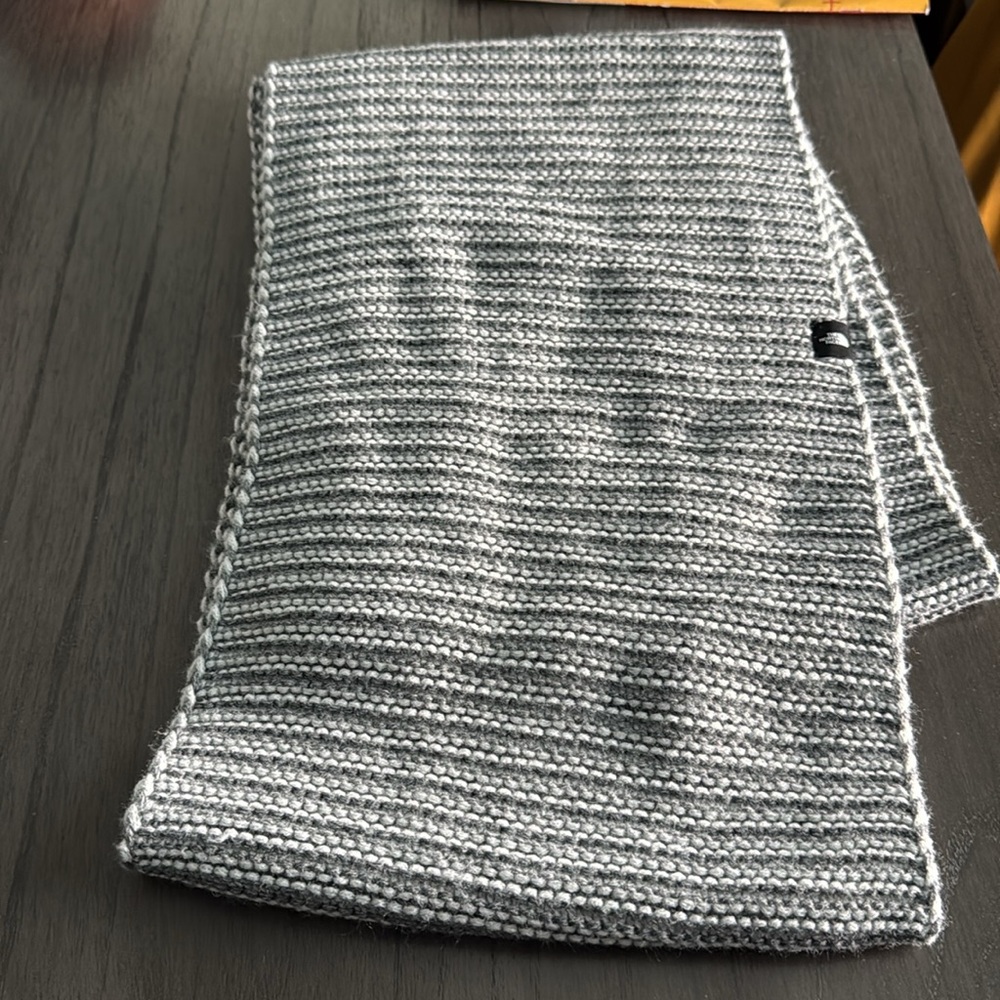 Infinity Scarf - The North Face - Picture 2 of 7